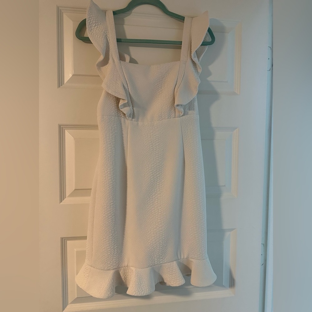 Elegant Cream Ruffle Dress - Picture 1 of 3